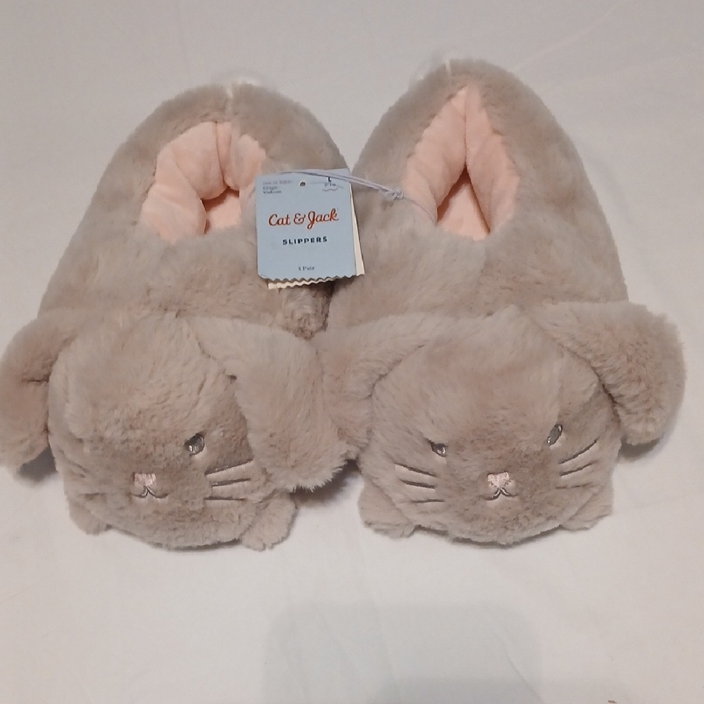 Cat & Jack Tan Bunny Slippers sz.Large 9/10 kids.